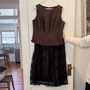 Elegant Sleeveless Brown Lace Midi Dress